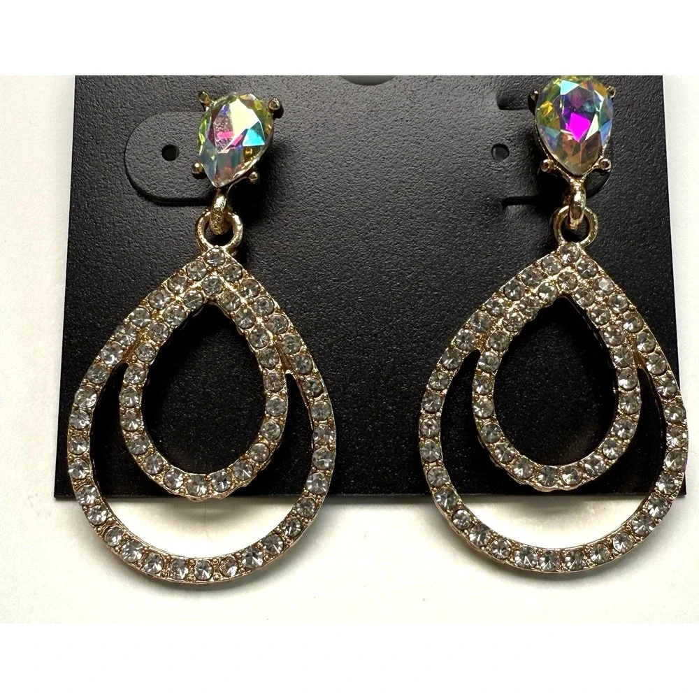 Saks Fifth Avenue Gold Tone AB Crystal Rhinestone Teardrop Dangle Earrings Glam